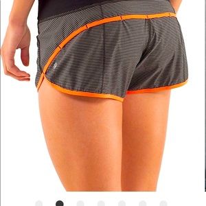 NWOT Lululemon Speed Shorts Cashew Tonka Stripe flare 10